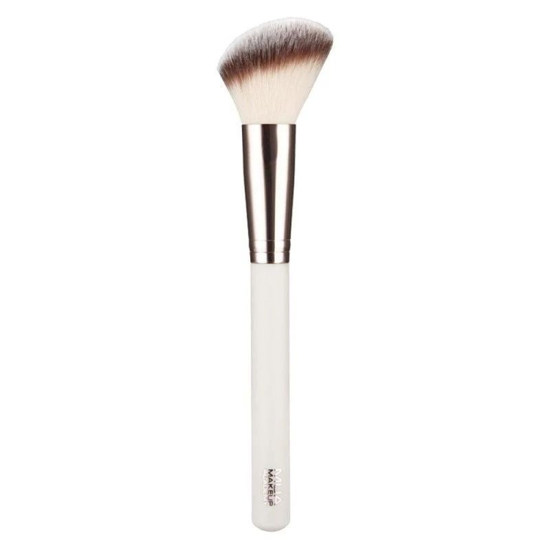 Φωτογραφία από Mua Blush & Contour Brush With Holo Box 